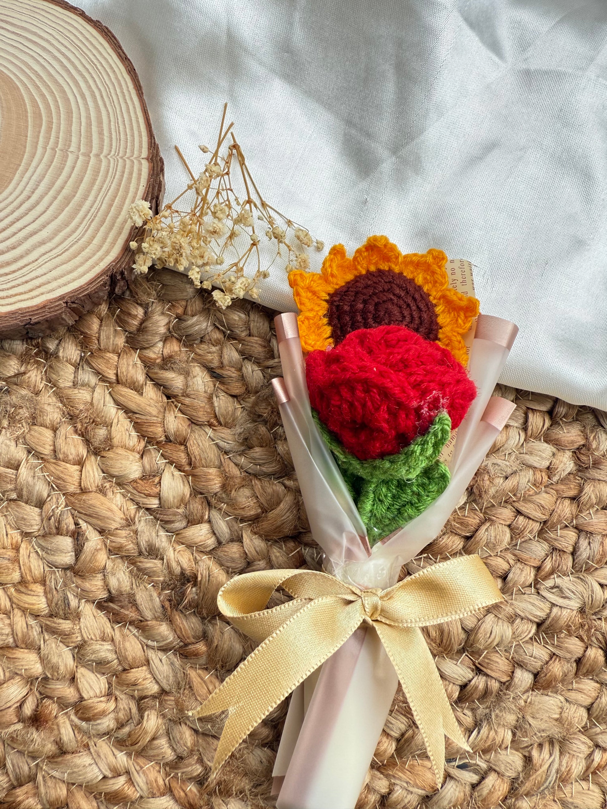 Mini Sunflower with Rose