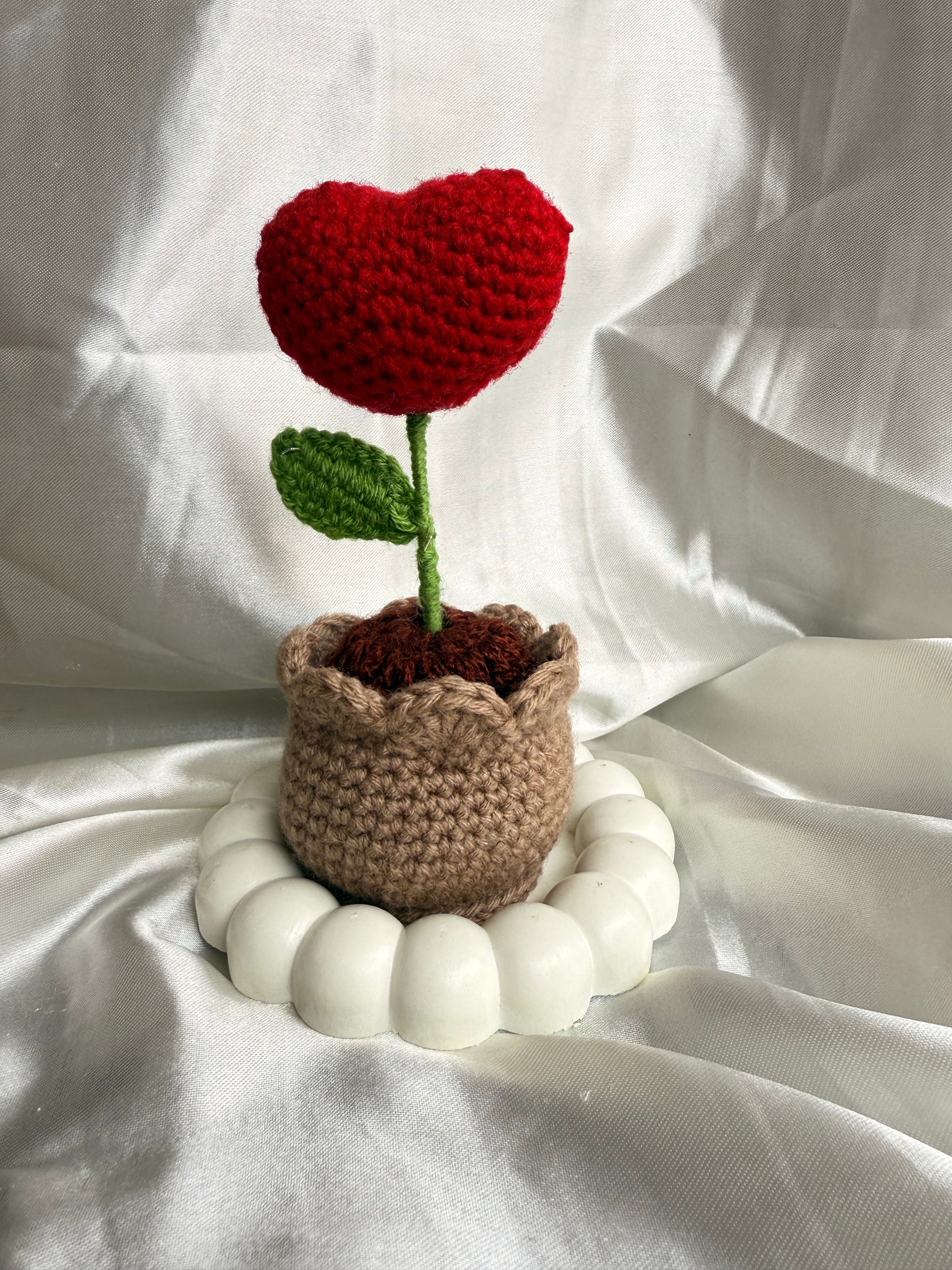 Crochet heart pot